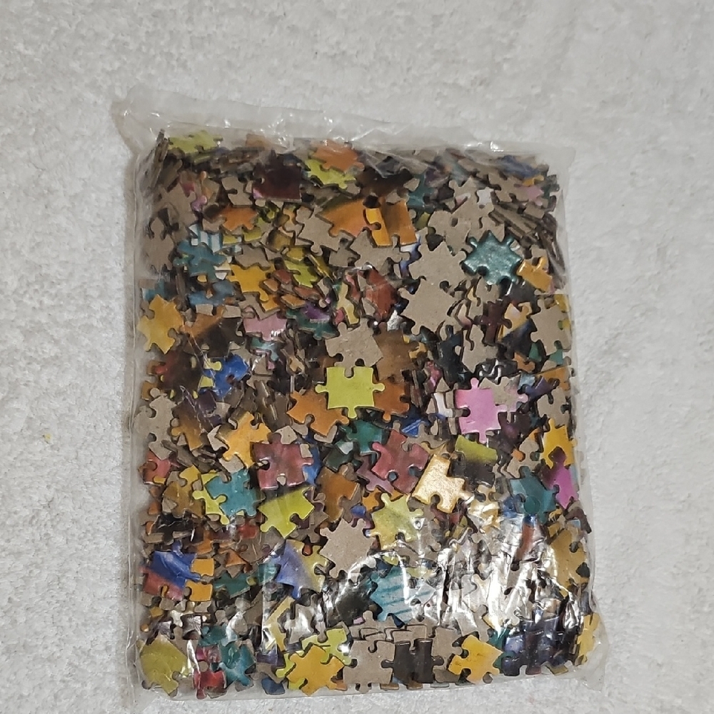 Cardinal 1000 Piece Puzzle Sewing Buttons 14" x 22" - Picture 3 of 13